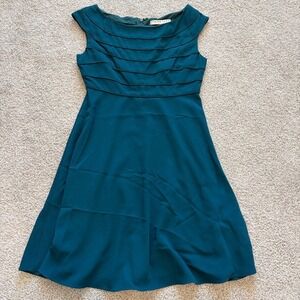Trina Turk Dress Womens 6 Teal Blue Fit and Flare Modest Boat Neck Cocktail‎